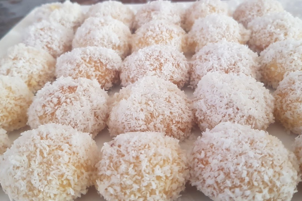 طريقة عمل حلوة الريشبوند المغربية الهشة والمذوبة في الفم بأسرارها الأصلية